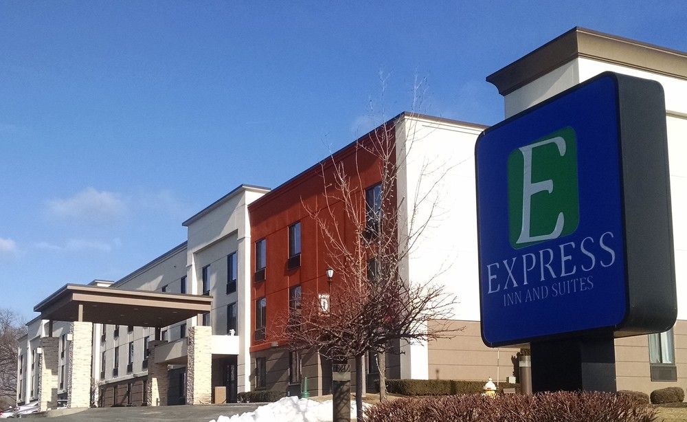 Holiday Inn Express & Suites - Albany Airport - Wolf Road, An Ihg Hotel Exteriör bild